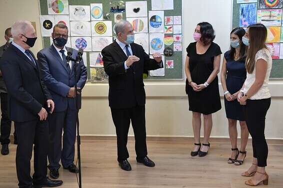 "יש לנו עוד תוכניות בדרך". נתניהו וגלנט בביה"ס "עופרים // צילום: קובי גדעון/לע"מ